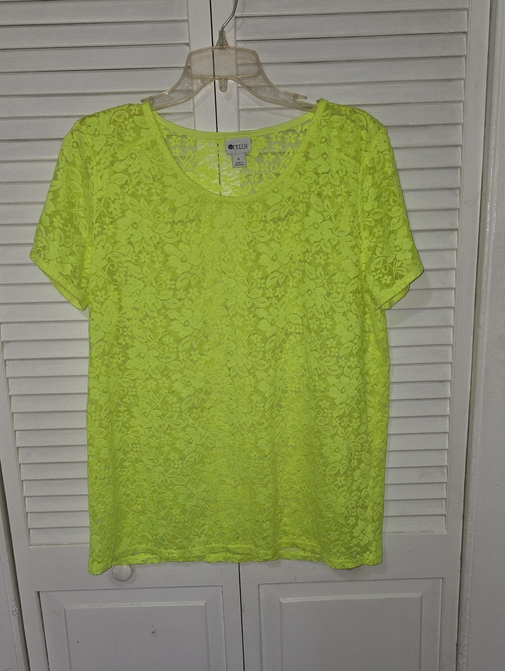 STYLUS NEON YELLOW FLORAL LACE TOP SIZE XL NWOT